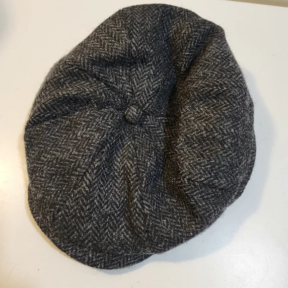Classic Gray Herringbone Newsboy Cap - Picture 7 of 10